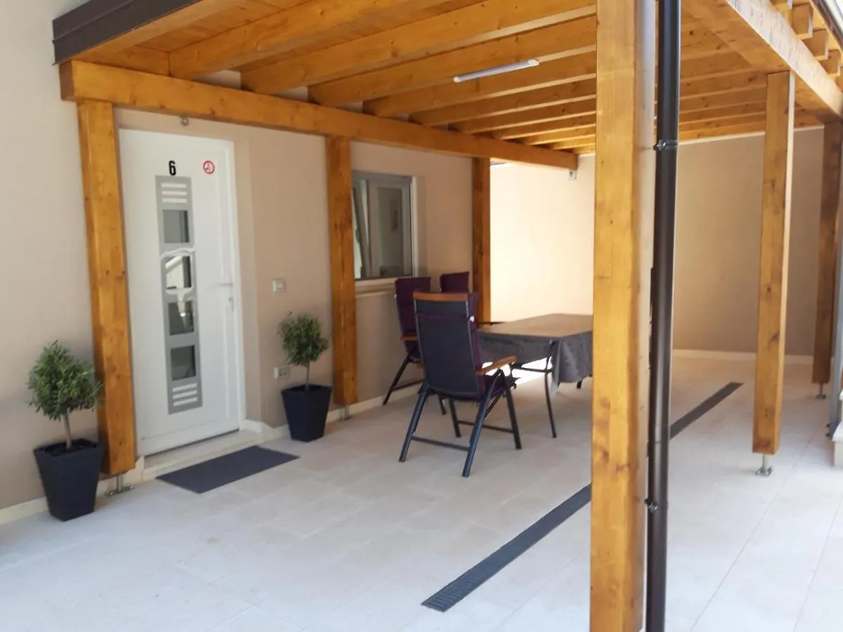 Zagar Apartment With Jacuzzi Porec