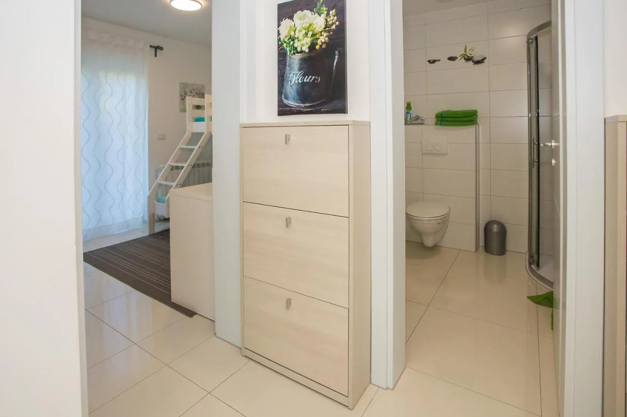 بوريتش Zagar Apartment With Jacuzzi