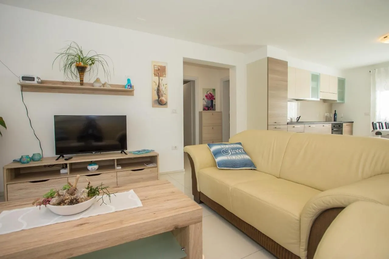 بوريتش Zagar Apartment With Jacuzzi