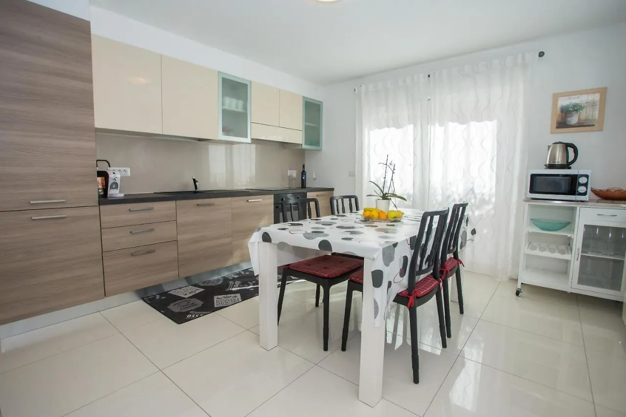 بوريتش Zagar Apartment With Jacuzzi كرواتيا