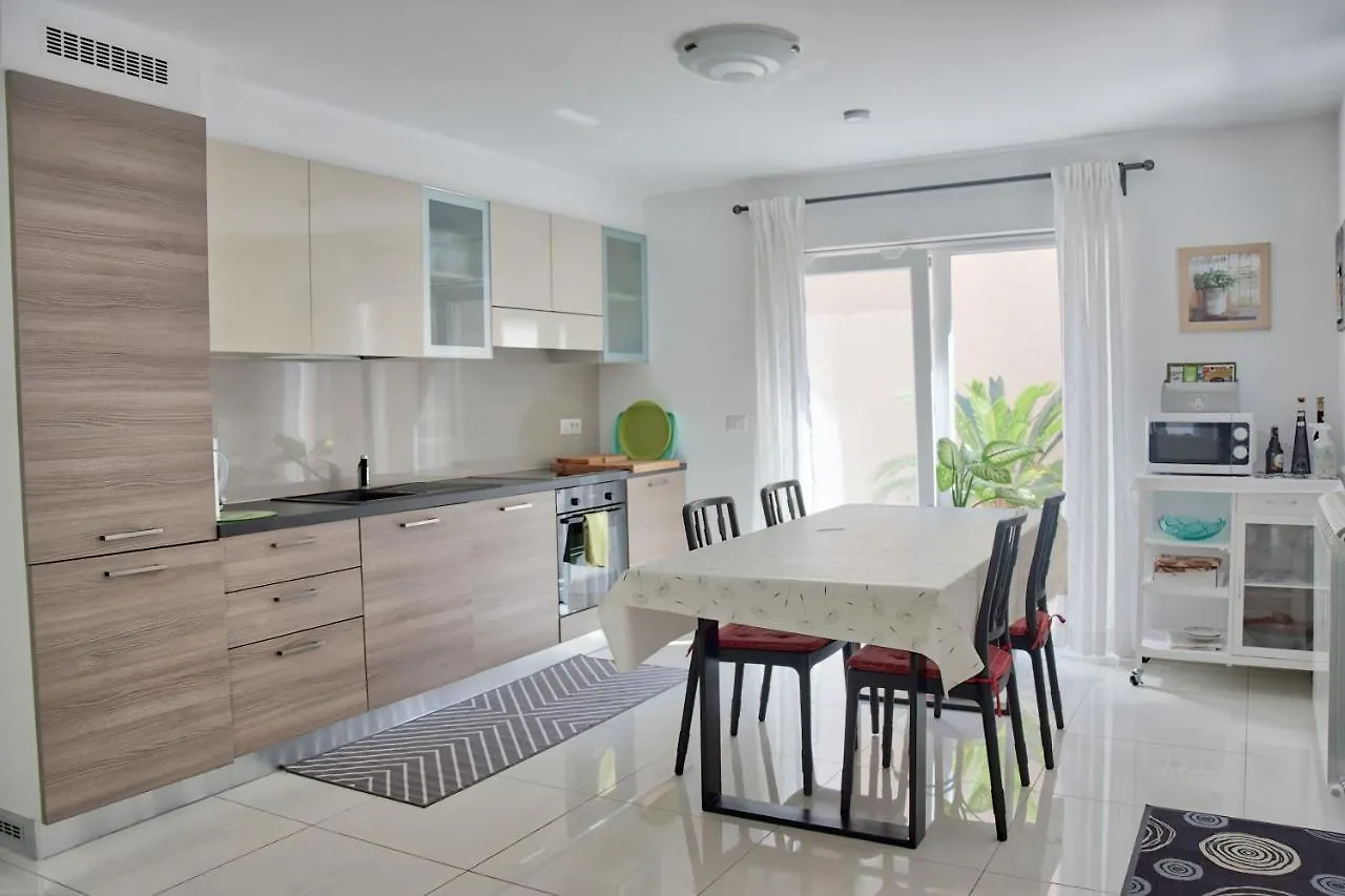 بوريتش Zagar Apartment With Jacuzzi كرواتيا